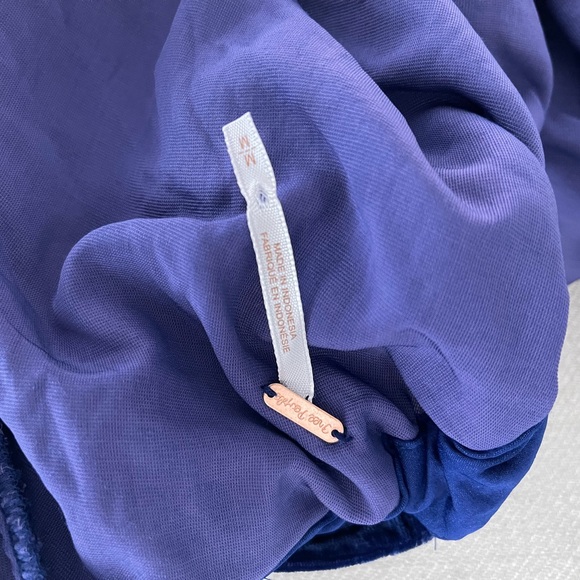 Free people crushed velvet open back top - Picture 5 of 5